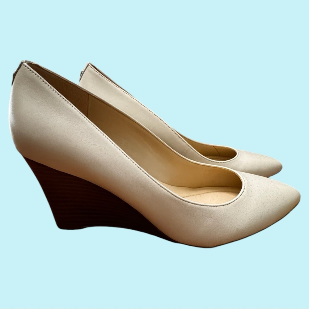 Nine West Wincal 9x9 size 8.5, Color: Cream. Worn only to try on. (NWOT)